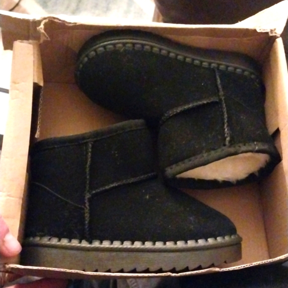 Insulated boots - Picture 1 of 2